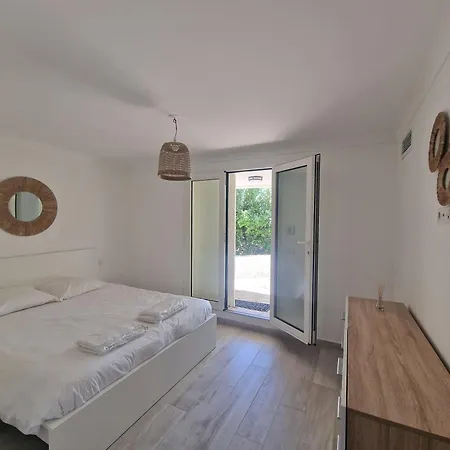 Seaview La Luciole Villa
