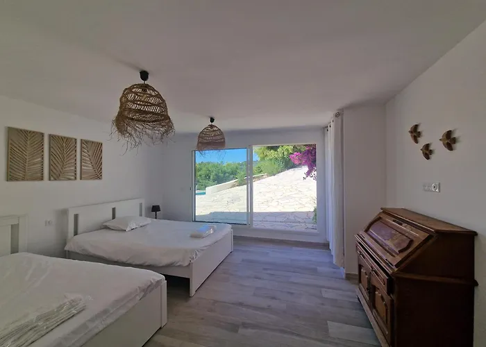 Seaview La Luciole فيلة